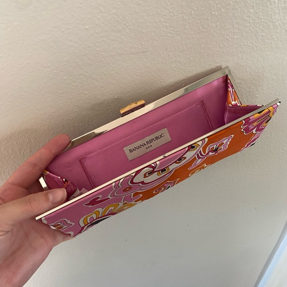 Banana Republic clutch - Picture 2 of 2